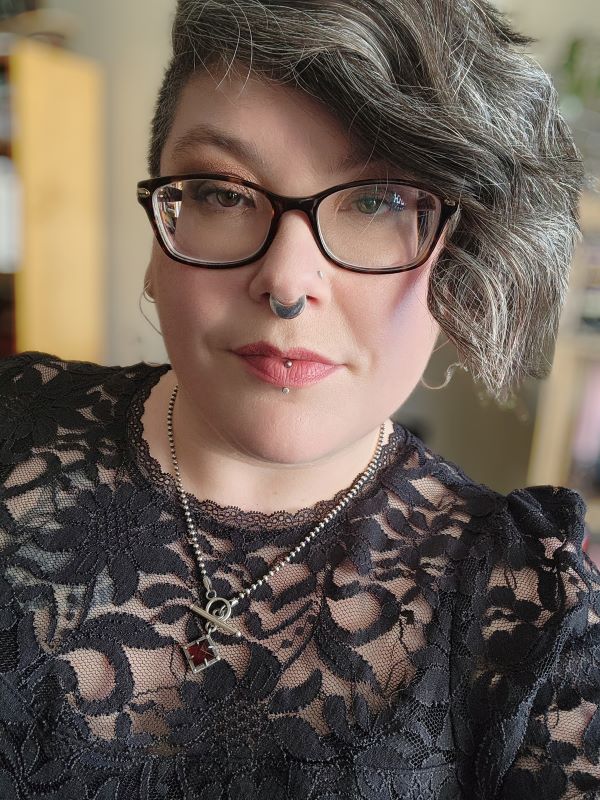 Lindsay Blewett headshot